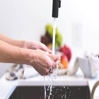 Håndvask i køkkenet
